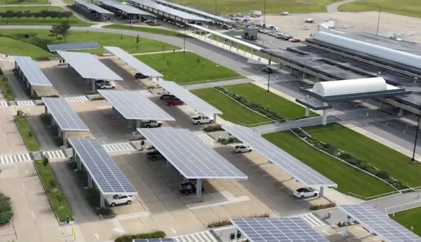 에반스빌 리저널 공항에 설치된 주차장 태양광패널 캐노피. 사진=에반스빌리저널공항