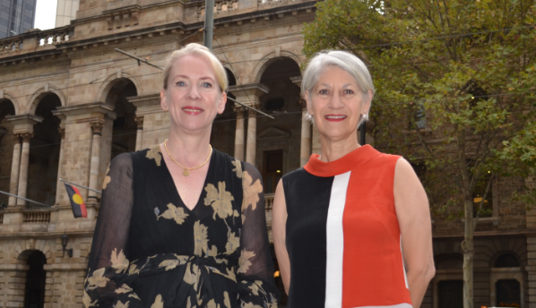 샌디 버슈어(사진 오른쪽) 애들레이드 시장과 시 CEO 클레어 모클러. 사진=애들레이드시 제공