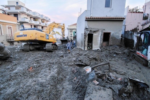  * 건강하고 쾌적한 주거환경 조성을 위해서는 친환경 건축자재의 제조 유통에 대한 철저한 사전 점검이 선행돼야 한다.