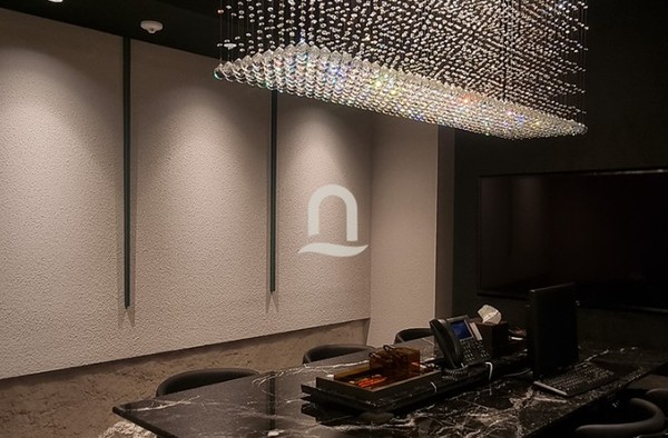  * 으로 이름 붙여진 하나은행 평창동 PB센터. 한국 전통의 이미지를 살린 공간 디자인으로 고객의 성향에 맞는 상담실을 배정하여 편안한 분위기에서 전문적인 금융상담을 받을 수 있도록 서비스하고 있다. 