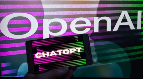 오픈AI가 챗GPT 유료 서비스를 출시했다. 출처=게티이미지