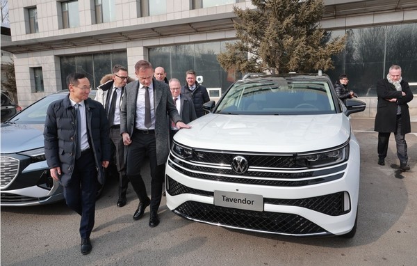 최근 중국을 방문한 올리버 블룸 폴크스바겐 최고경영자(CEO). 출처=Xinhua/Zuma Press