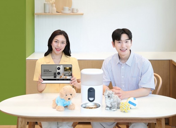 실제 강아지와 고양이 모델을 쓰지 않고 광고 이미지를 촬영했다. 