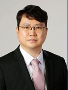  * 곽동신 한미반도체 부회장.