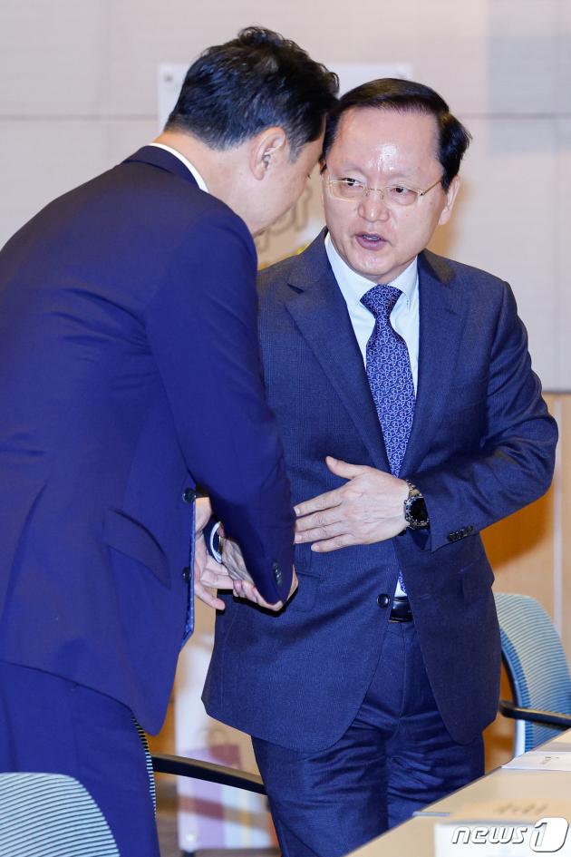 박학규 삼성전자 사장(오른쪽). 2023.11.7/뉴스1 ⓒ News1 안은나 기자