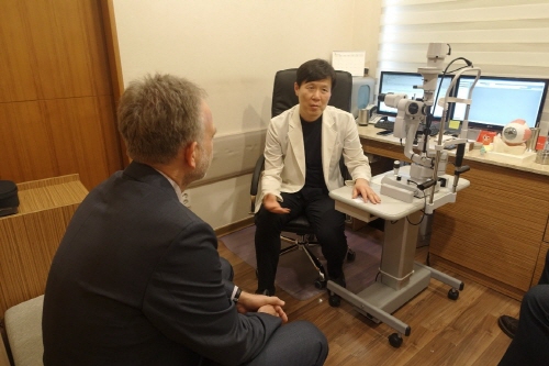 아이플러스안과 이용재 원장